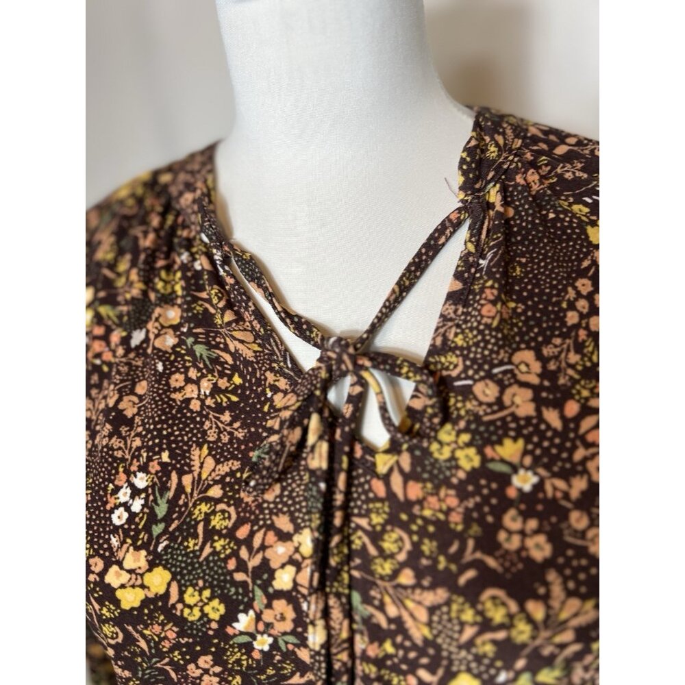Cure Floral Blouse long sheer sleeves with gold threads sz large elastic bottom - Picture 4 of 16